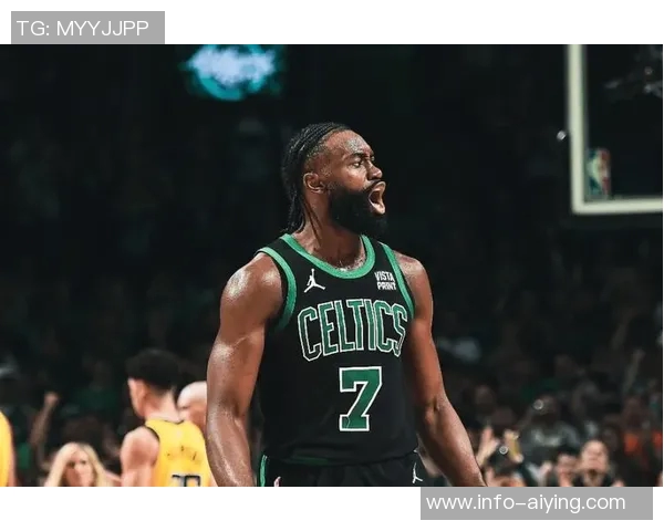 杰伦布朗左腿筋紧张状态不明绿军官方宣布回归存疑 杰伦布朗左腿筋紧张状态不明绿军官方宣布回归存疑