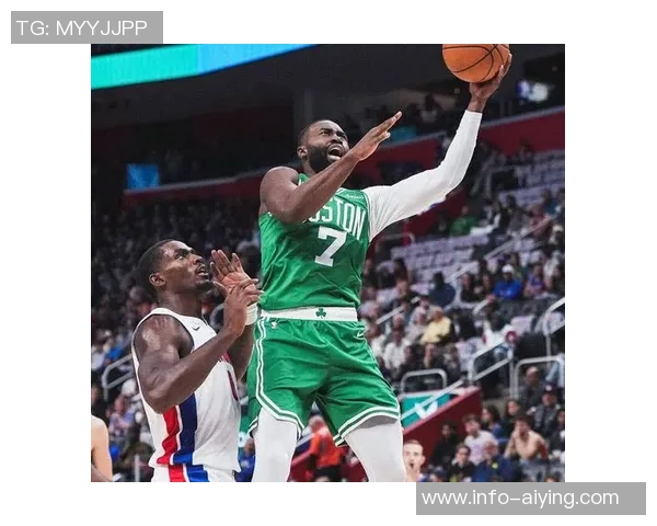 杰伦布朗状态火热单核带队四场比赛三次30表现惊艳